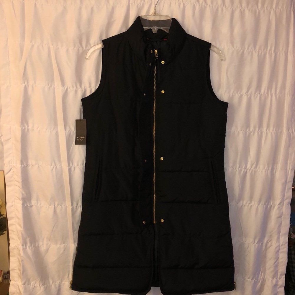 crown & ivy (women’s long vest)